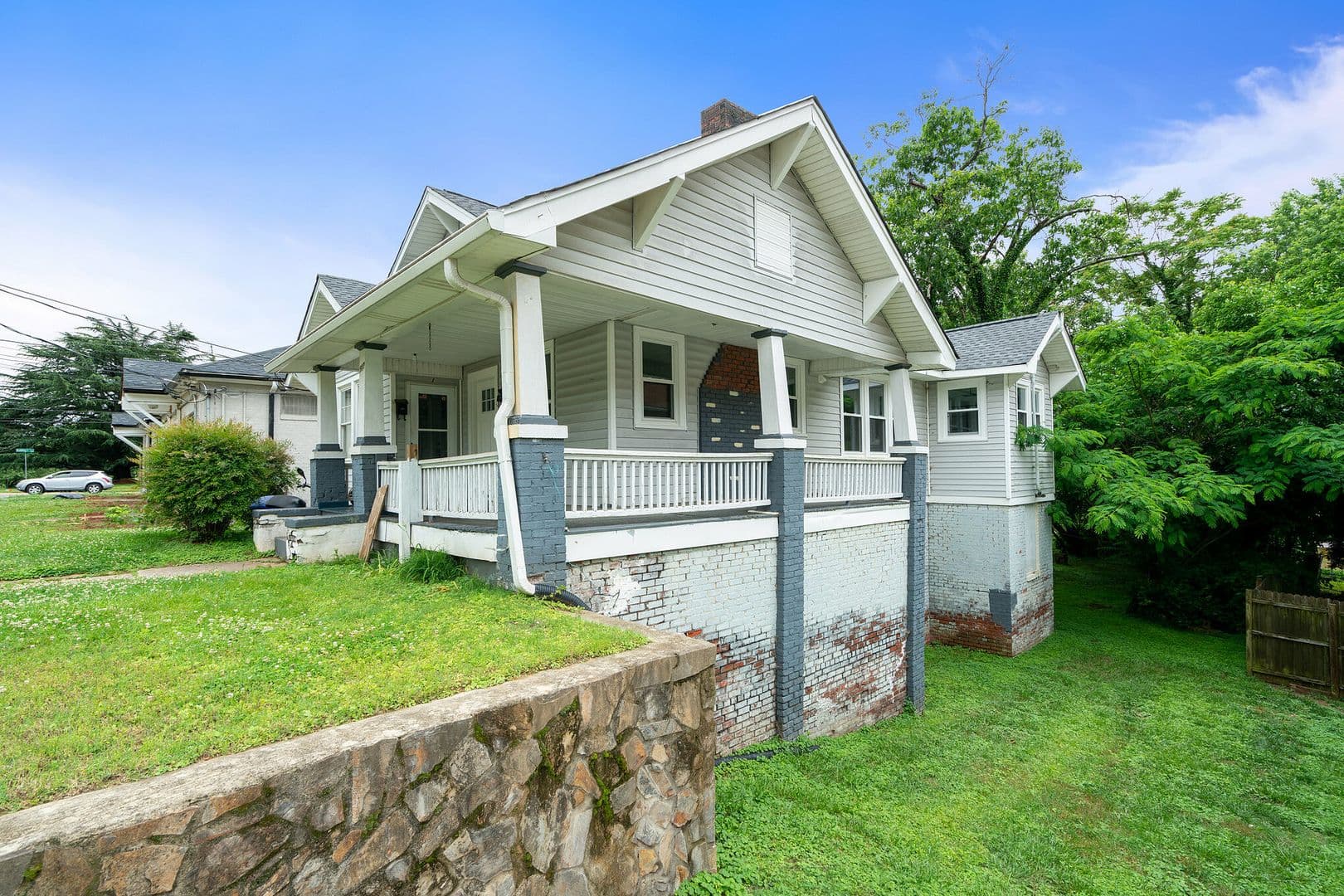 Winston-Salem Apartment: 512 Granville Dr