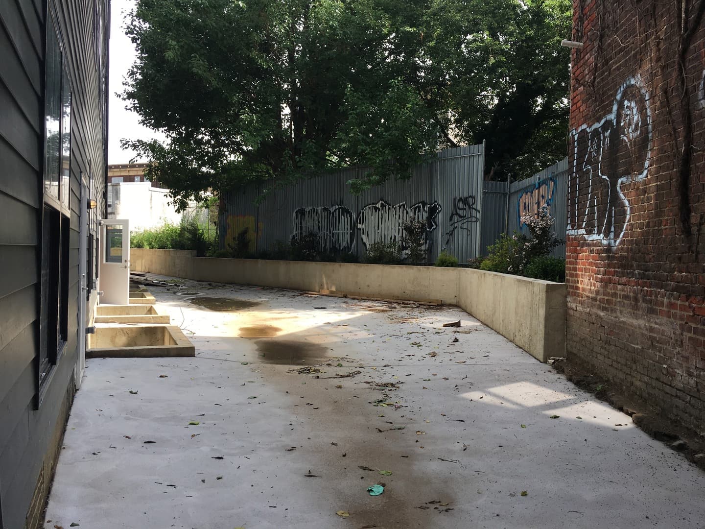 Philadelphia Apartment: 2021 N Front St
