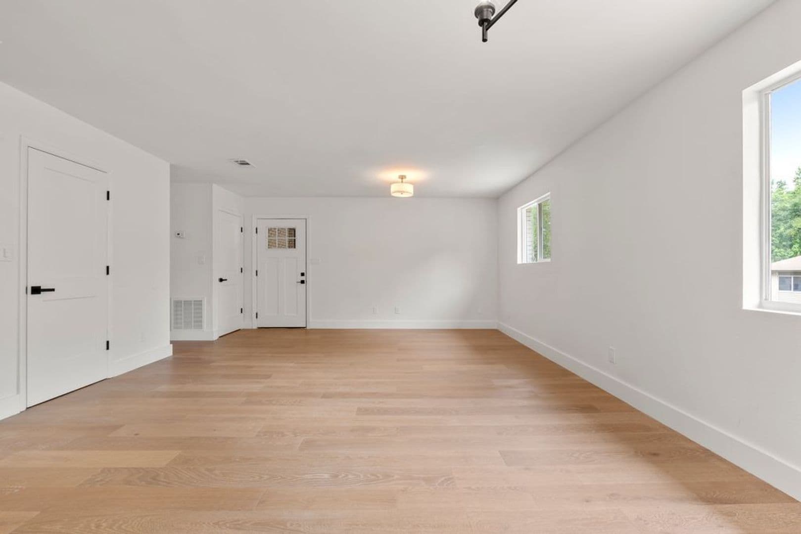 Tallahassee Apartment: 1360 Ocala Rd