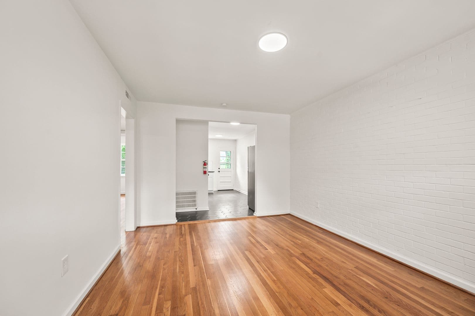Winston-Salem Apartment: 1640 W Northwest Blvd