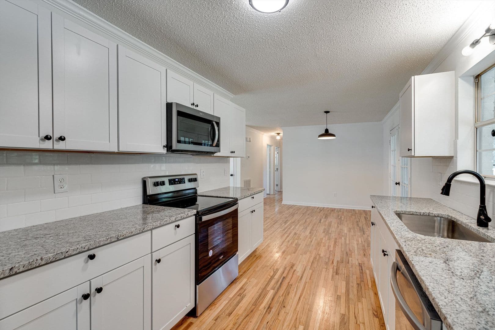 Hixson House: 4736 Adams Rd