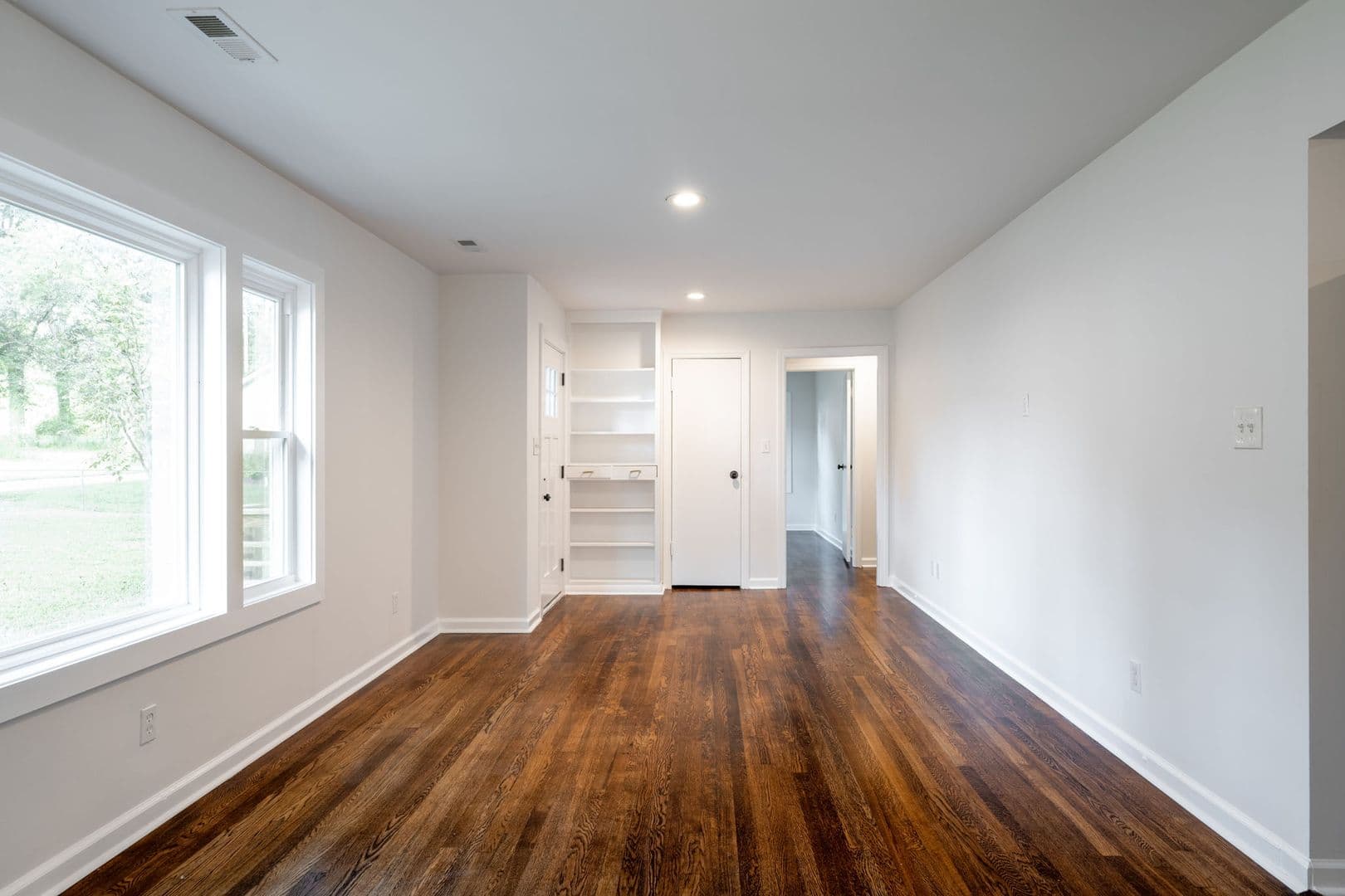 Chattanooga House: 6103 Bermuda Ave