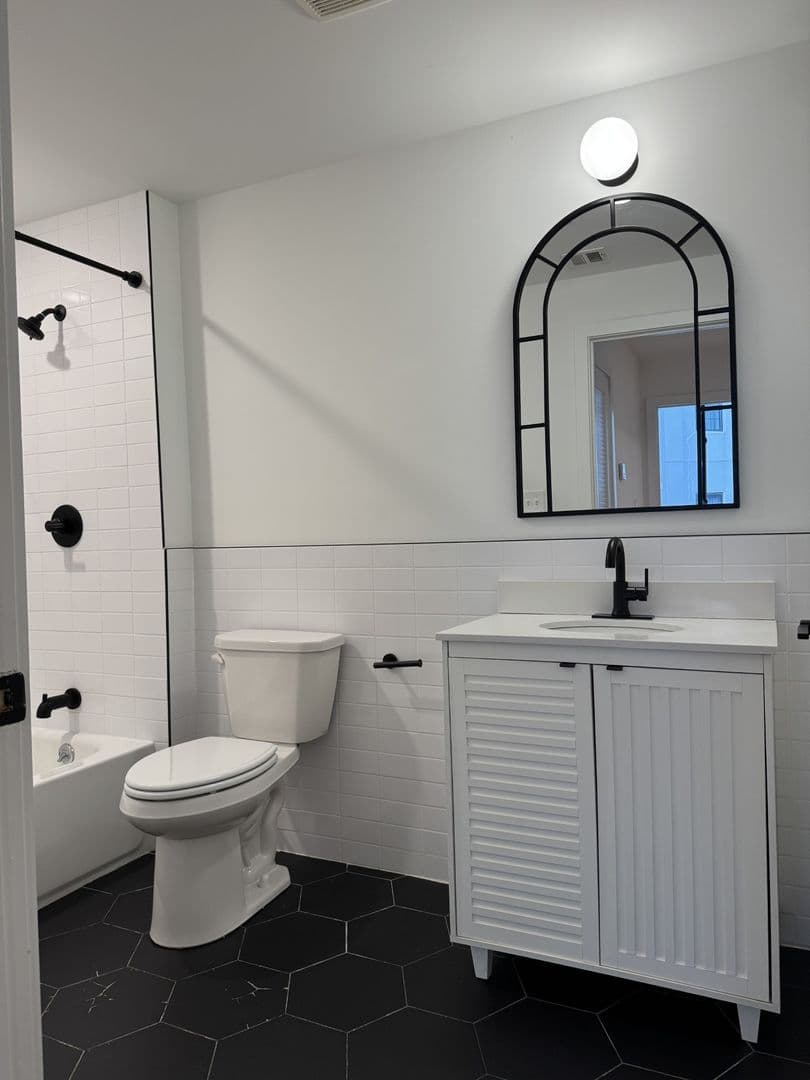 Philadelphia Apartment: 2370 Jasper st