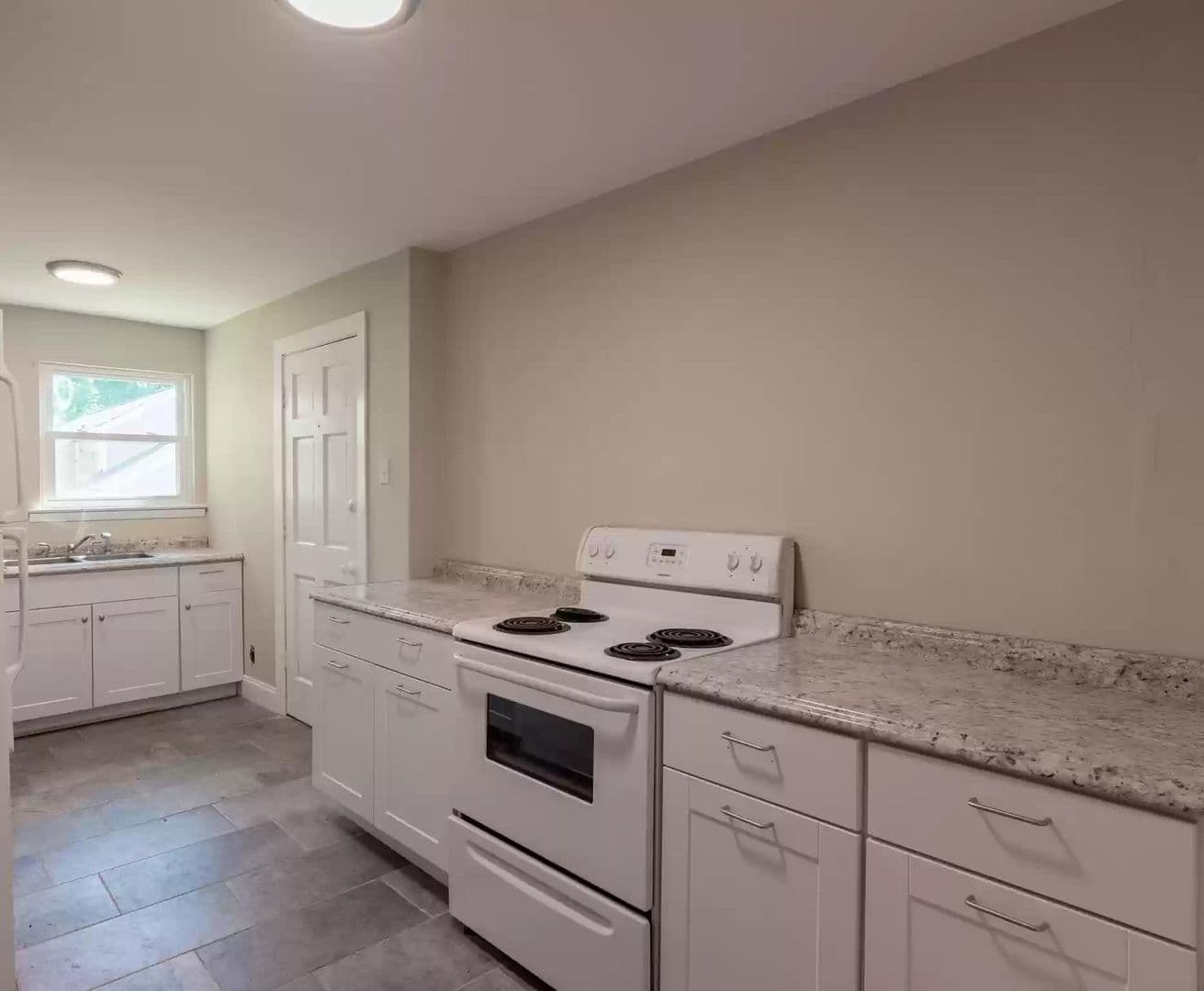 Chattanooga House: 126 Hunt Ave