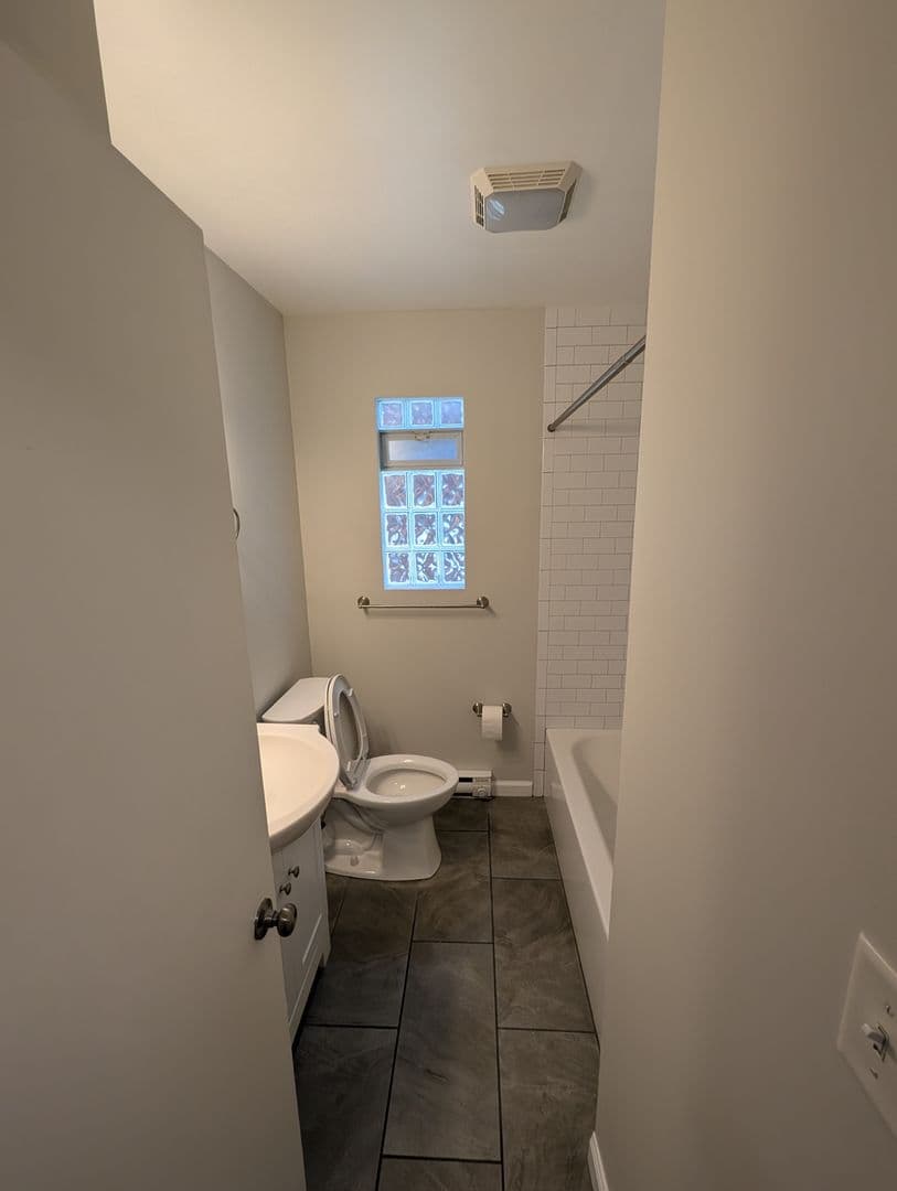 Cincinnati Apartment: 6695 Iris Ave