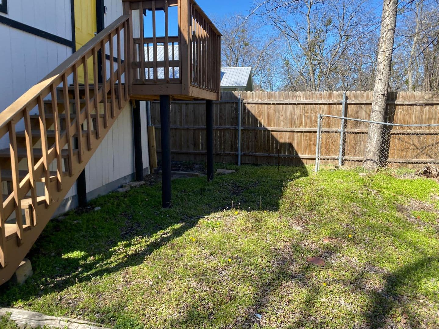 Greenville Apartment: 2105 Walnut st