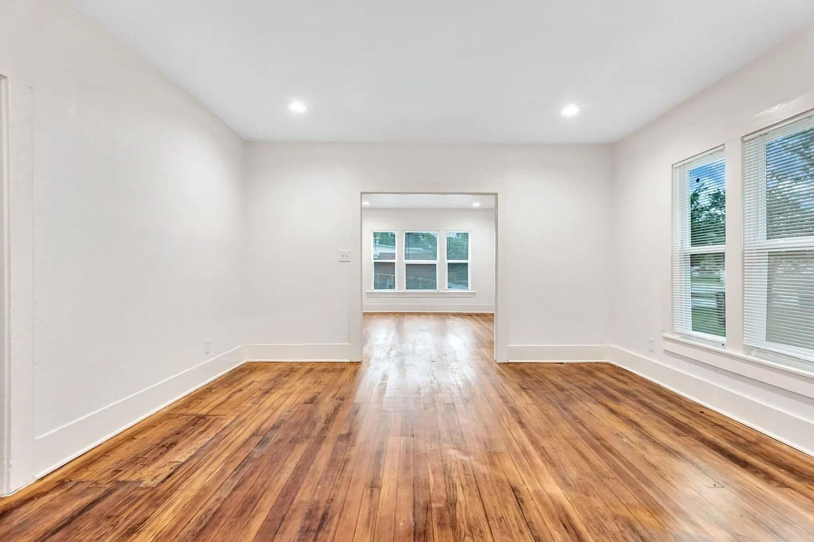 Denison Apartment: 425 East Sears Street, Denison, Texas 75021