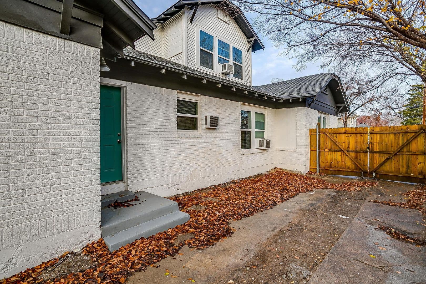 Fort Worth Apartment: 2722 E Vickery Blvd