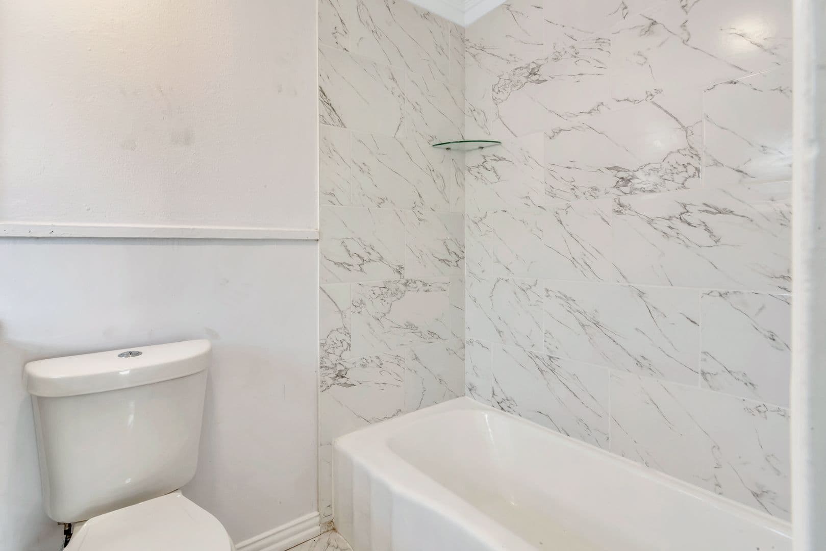 Cleburne Apartment: 305 N Robinson St