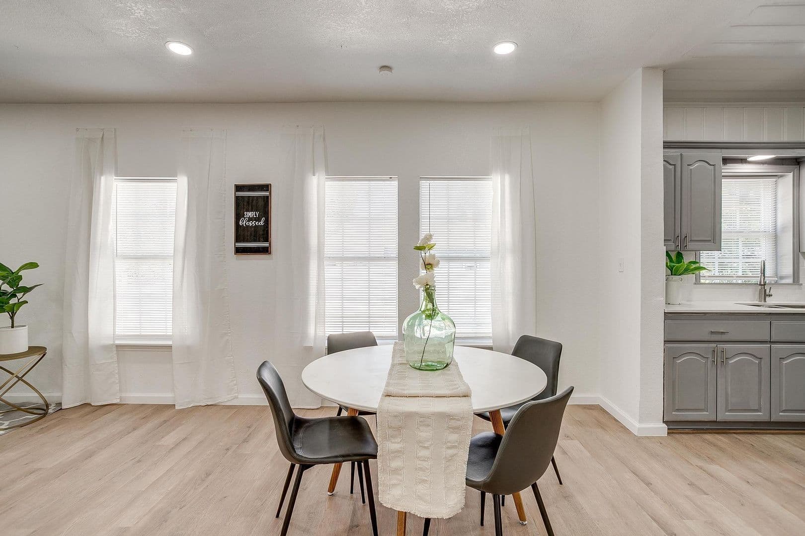 Fort Worth House: 3645 Travis Ave