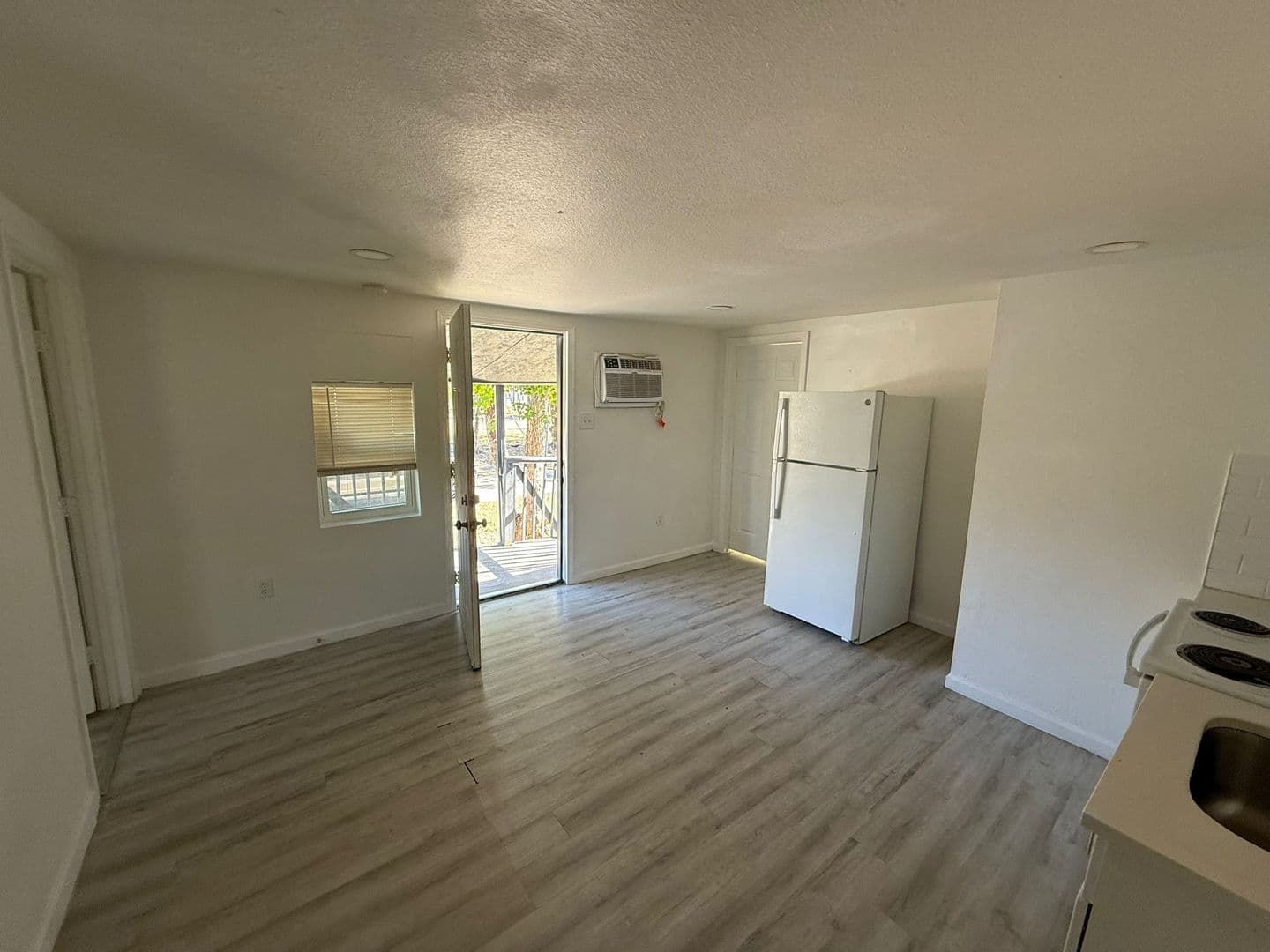 Commerce Apartment: 302 MLK Dr.