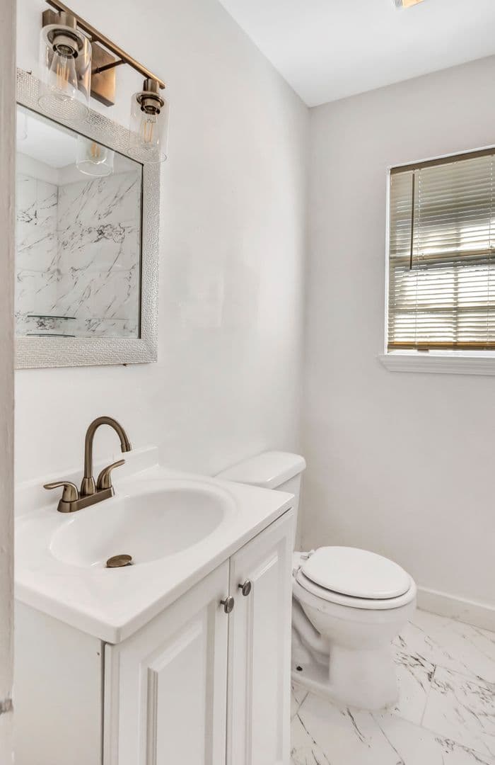 Canton Apartment: 397 Willis Point st