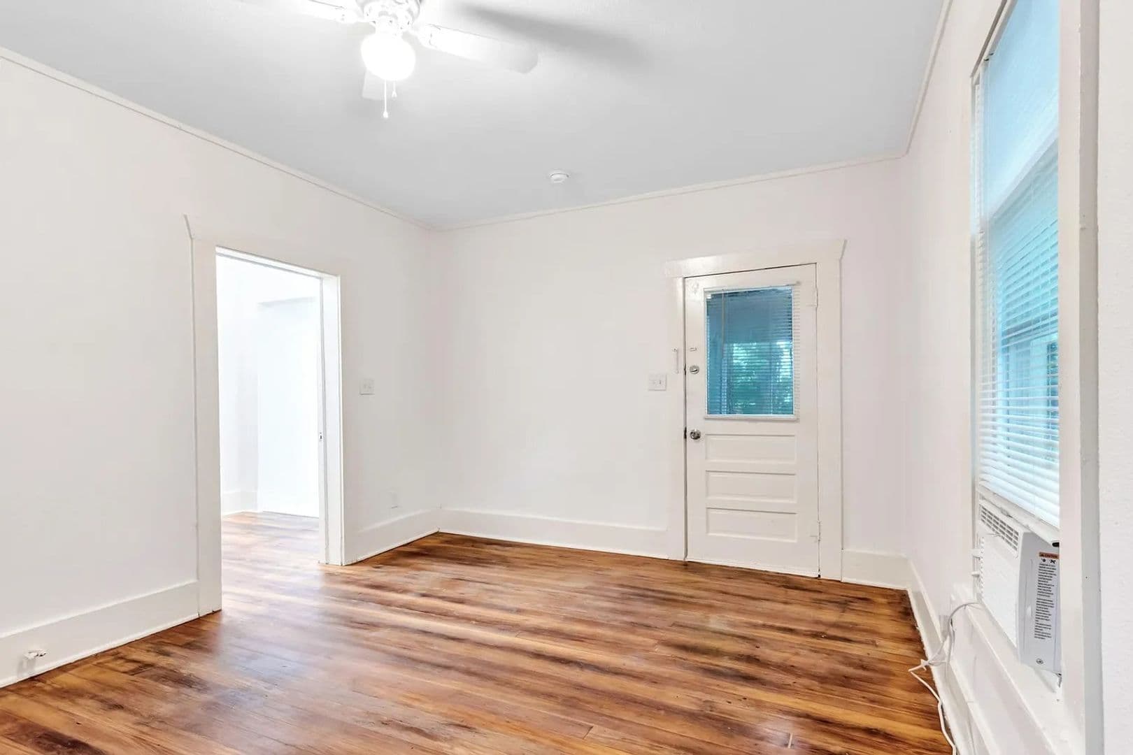 Denison Apartment: 425 East Sears Street, Denison, Texas 75021