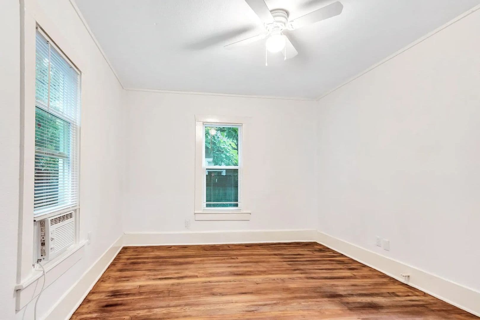 Denison Apartment: 425 East Sears Street, Denison, Texas 75021