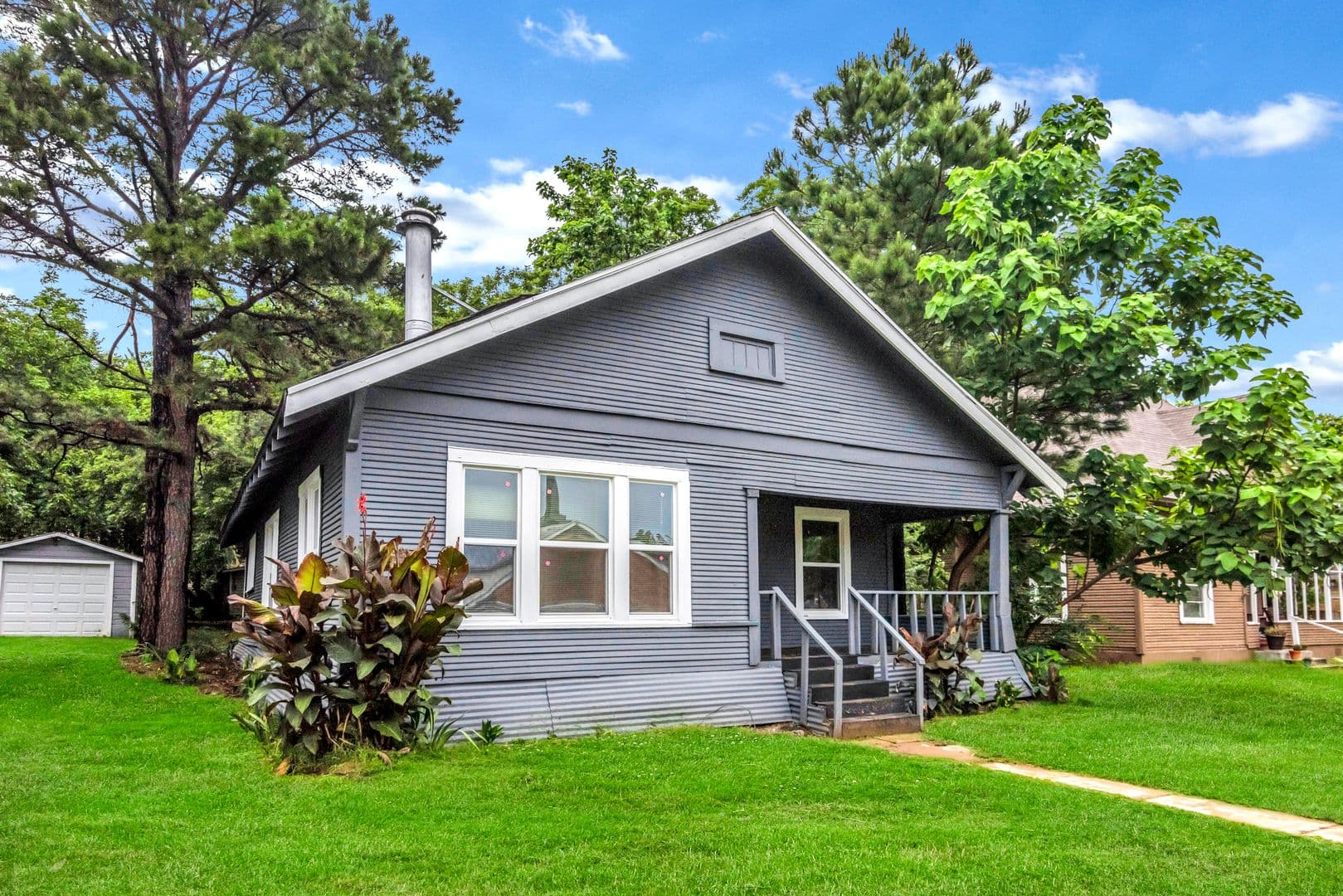Denison Apartment: 425 East Sears Street, Denison, Texas 75021