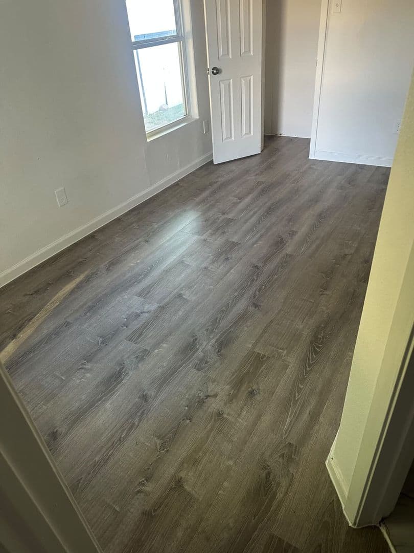 Bonham Apartment: 713 Sam Rayburn