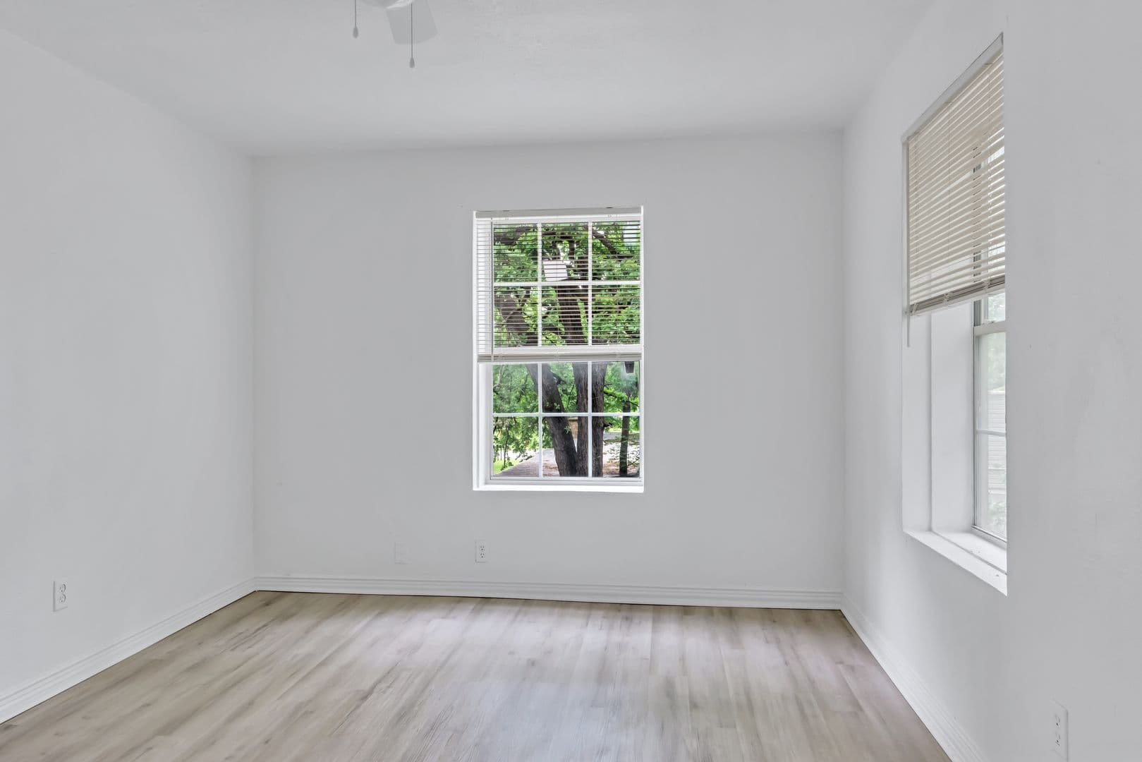 Haltom City Apartment: 1723 Oak Knoll Drive - #2