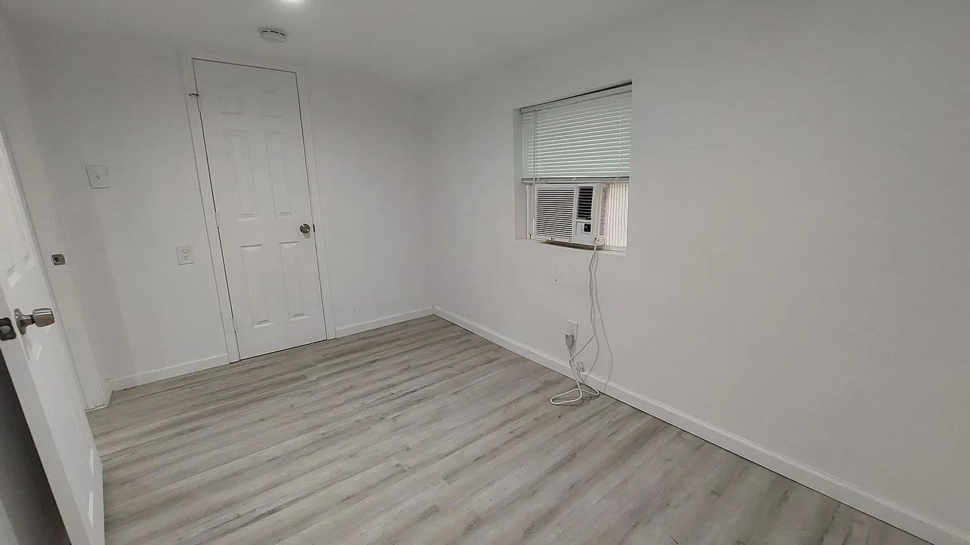 Greenville Apartment: 2105 Walnut st