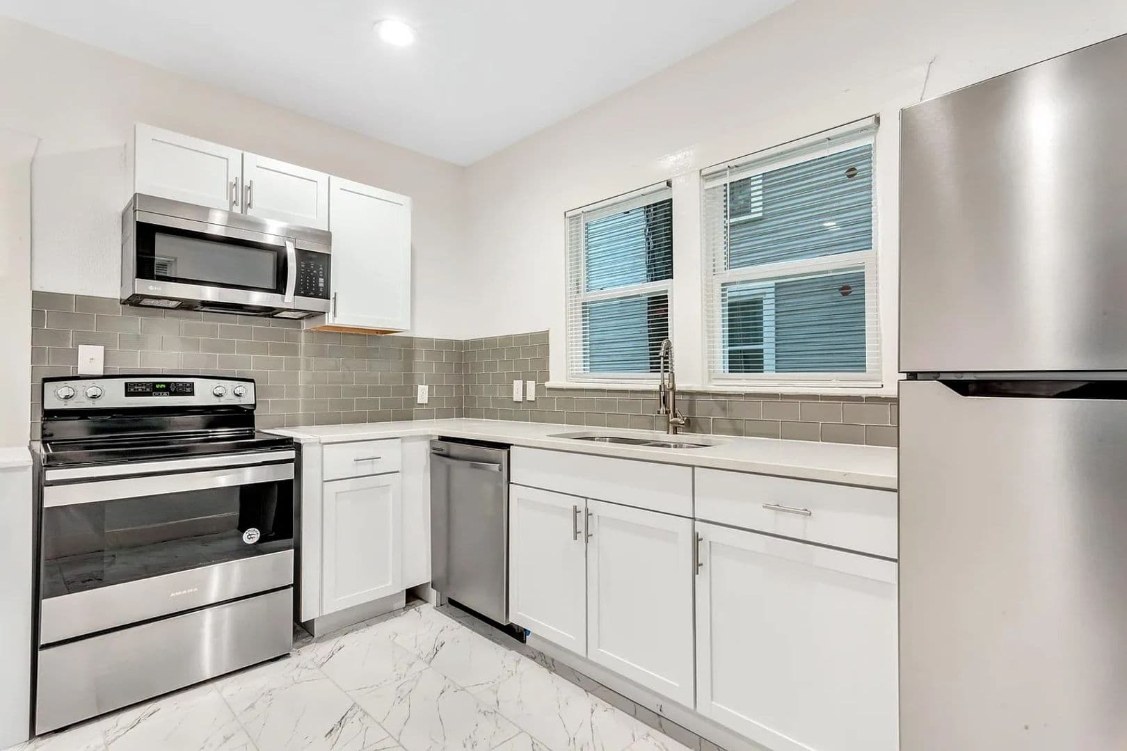 Denison Apartment: 425 East Sears Street, Denison, Texas 75021