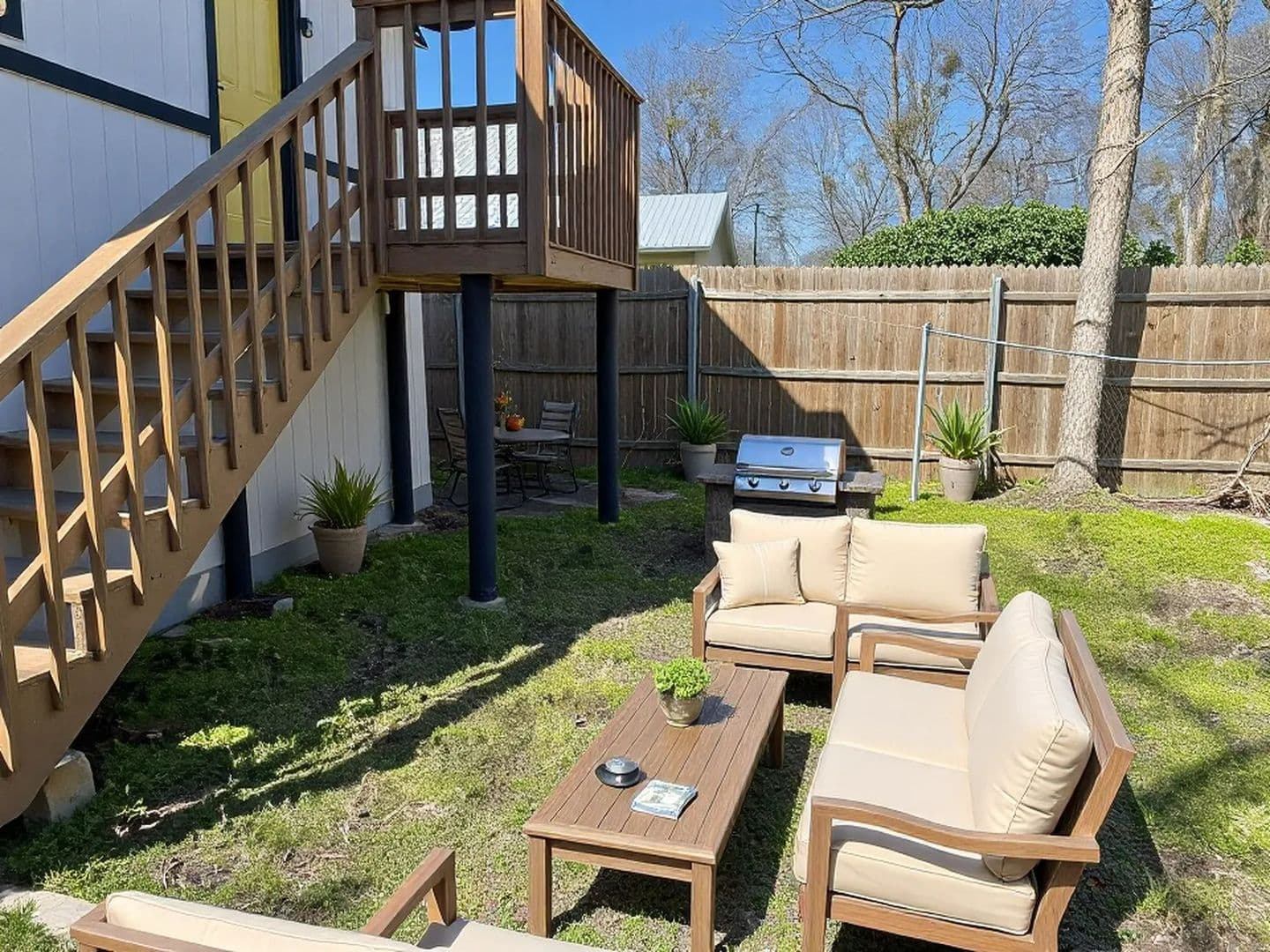 Greenville Apartment: 2105 Walnut st