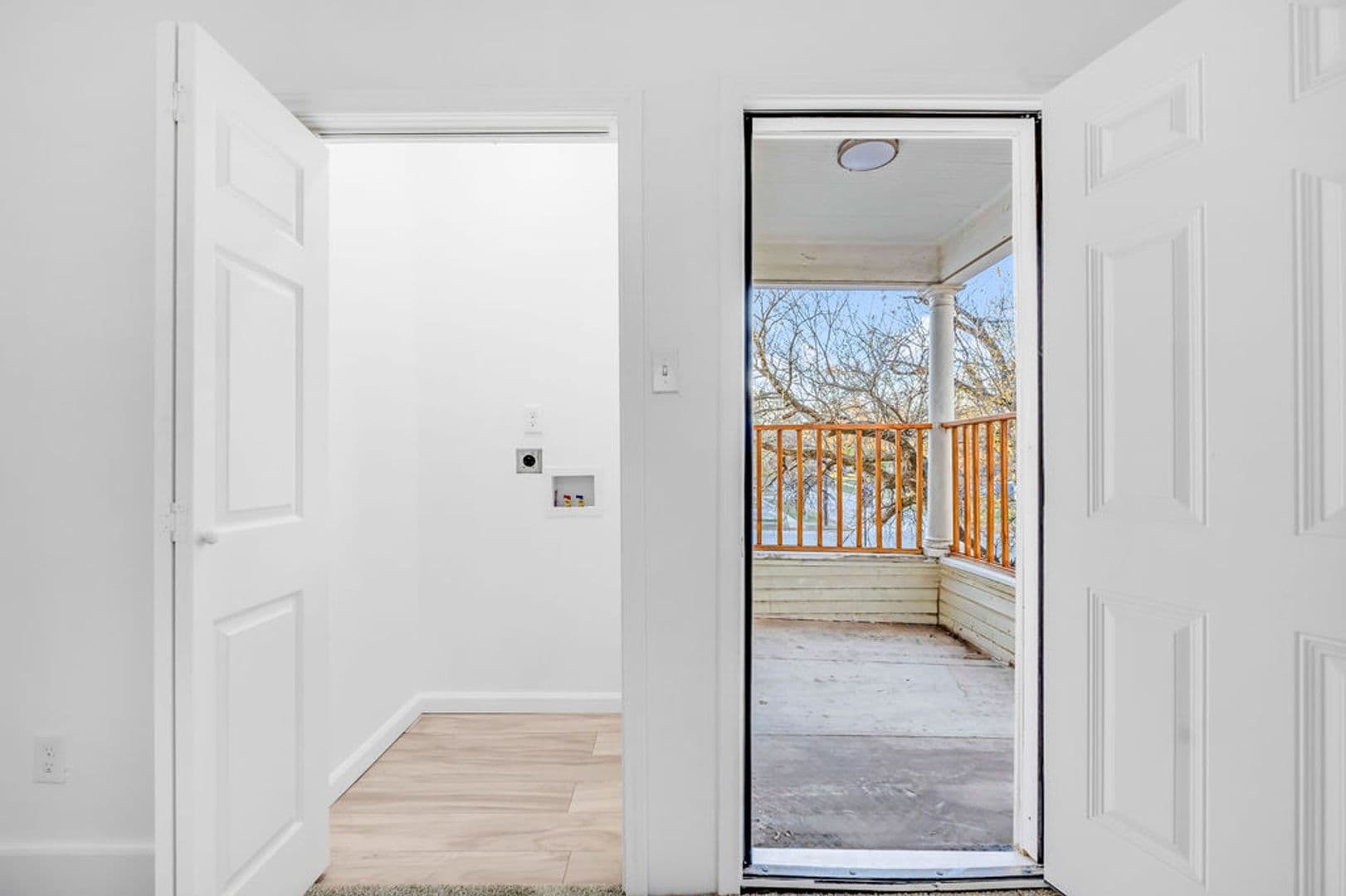 Denison Apartment: 526 W Munson St