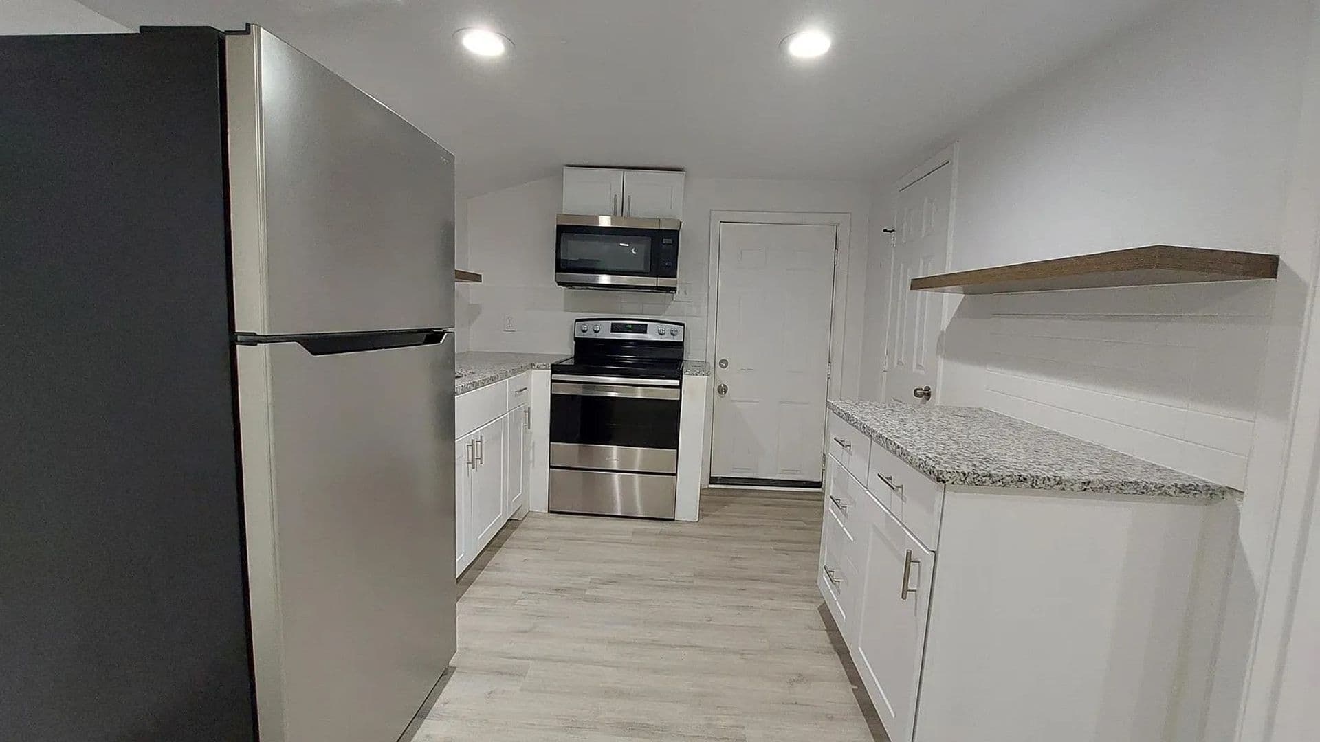 Greenville Apartment: 2105 Walnut st