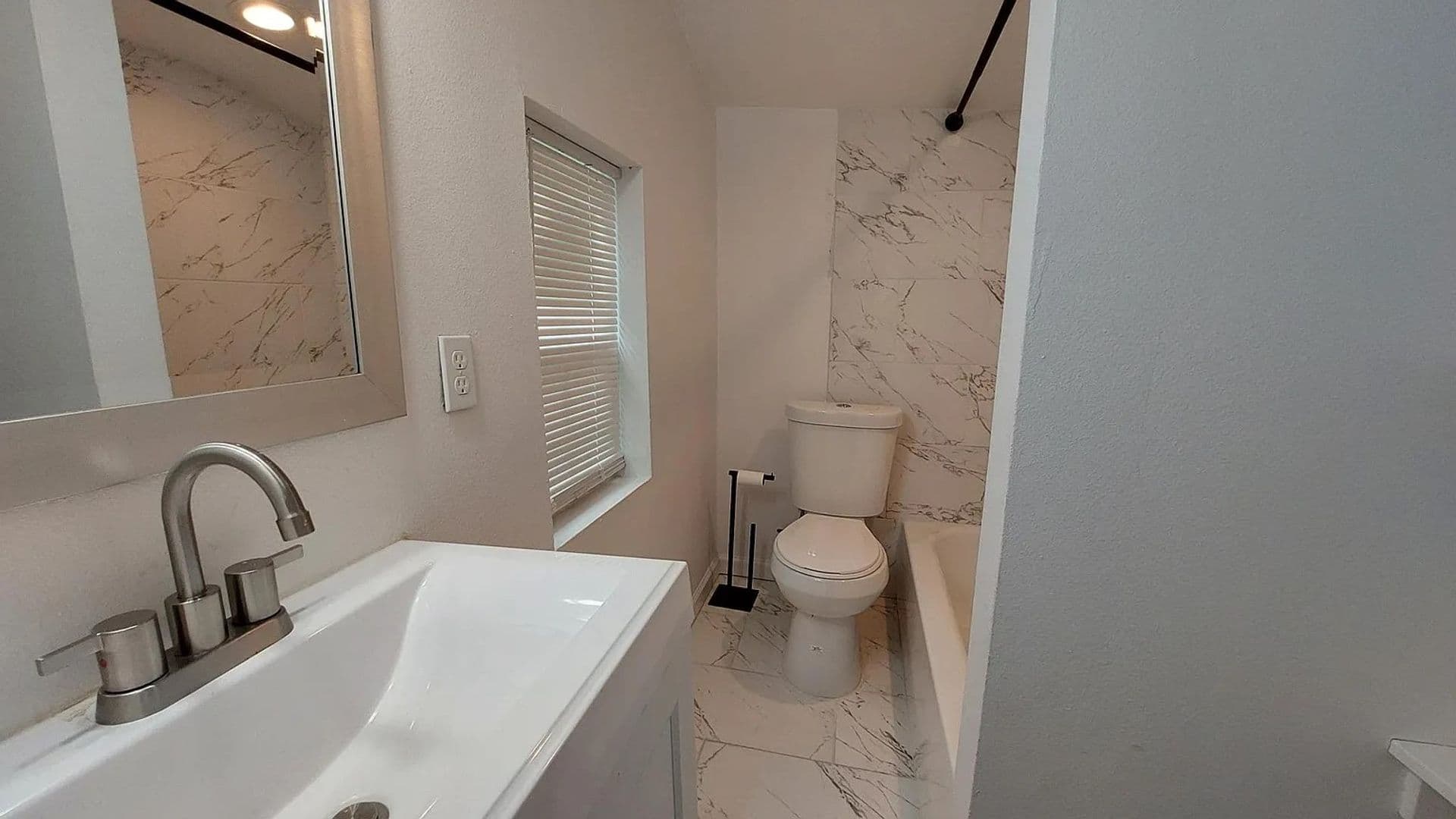 Greenville Apartment: 2105 Walnut st