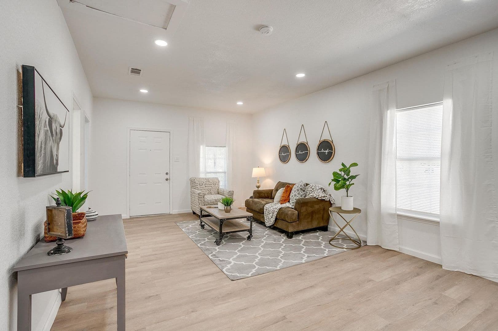 Fort Worth House: 3645 Travis Ave
