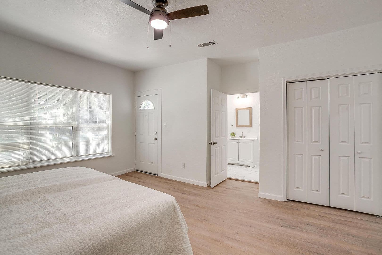 Fort Worth House: 3645 Travis Ave