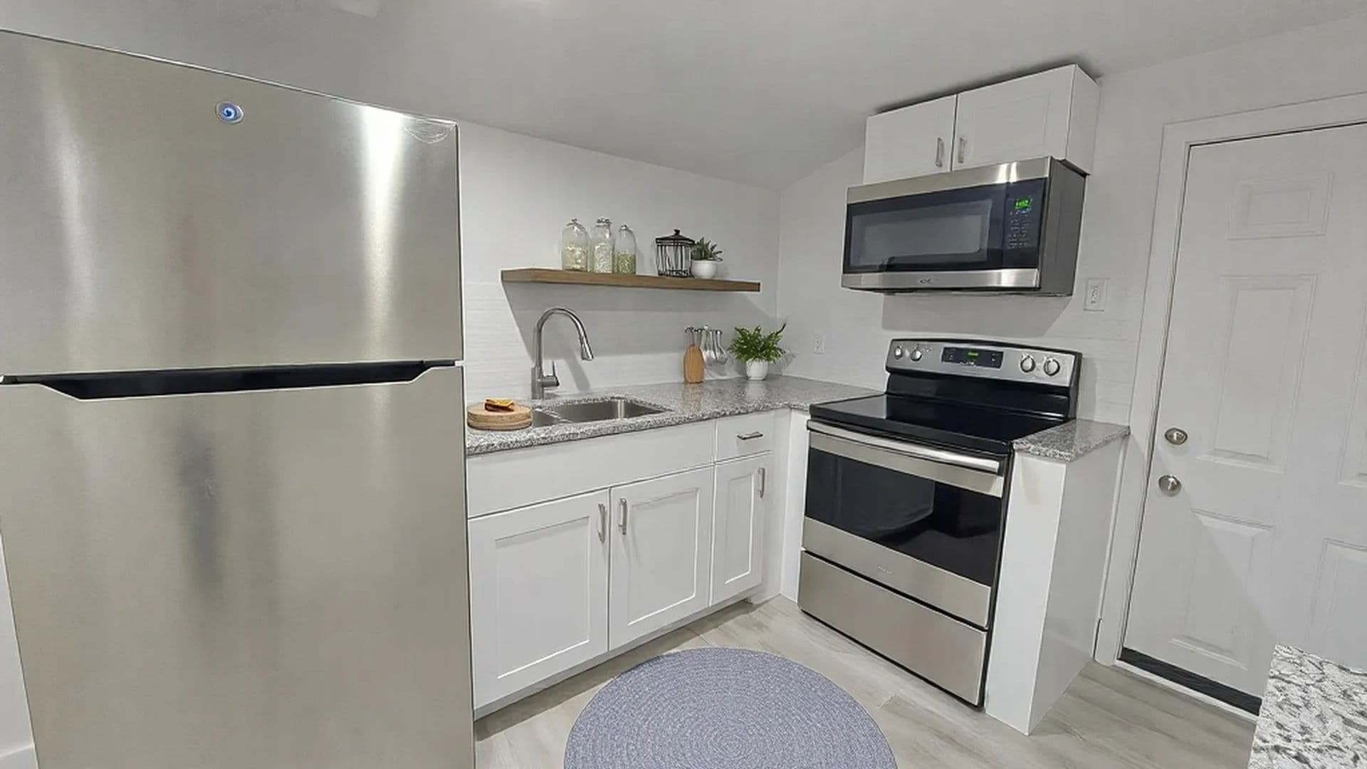 Greenville Apartment: 2105 Walnut st