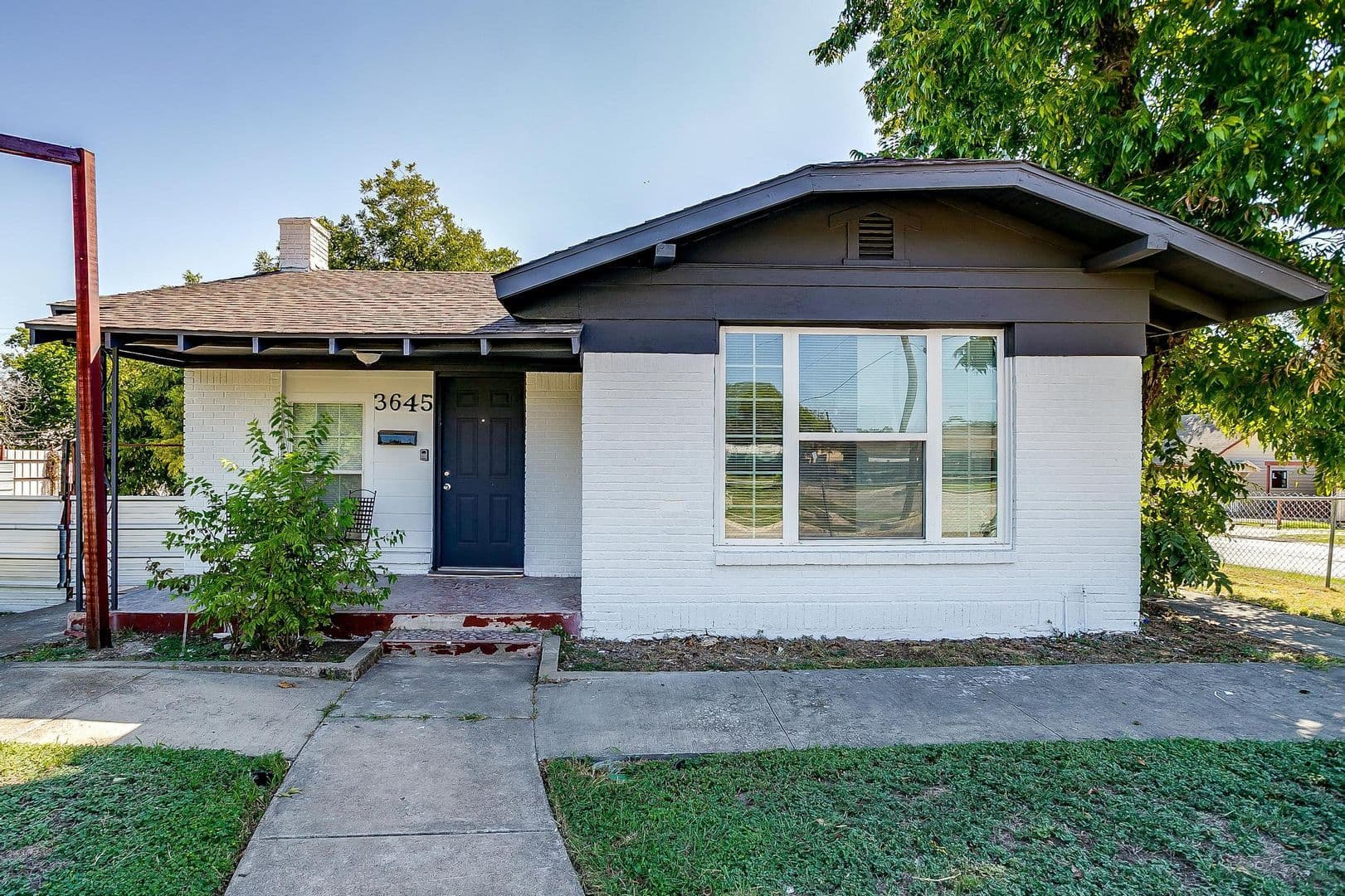 Fort Worth House: 3645 Travis Ave