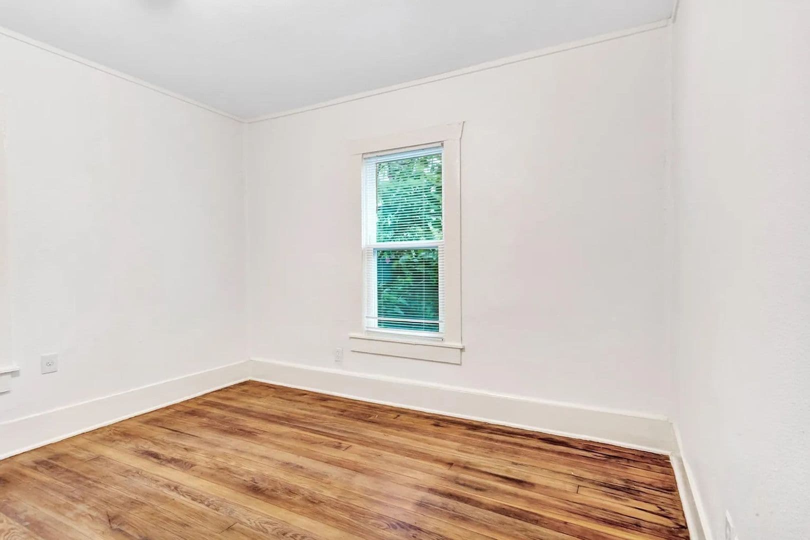 Denison Apartment: 425 East Sears Street, Denison, Texas 75021