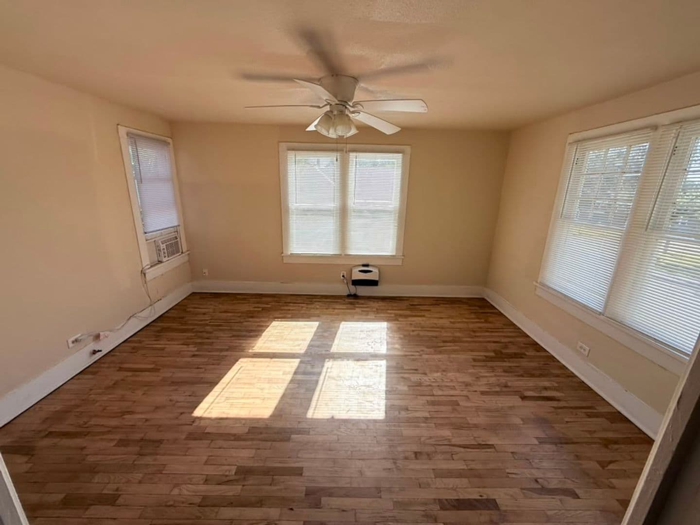 Denison Apartment: 505 W Morgan St
