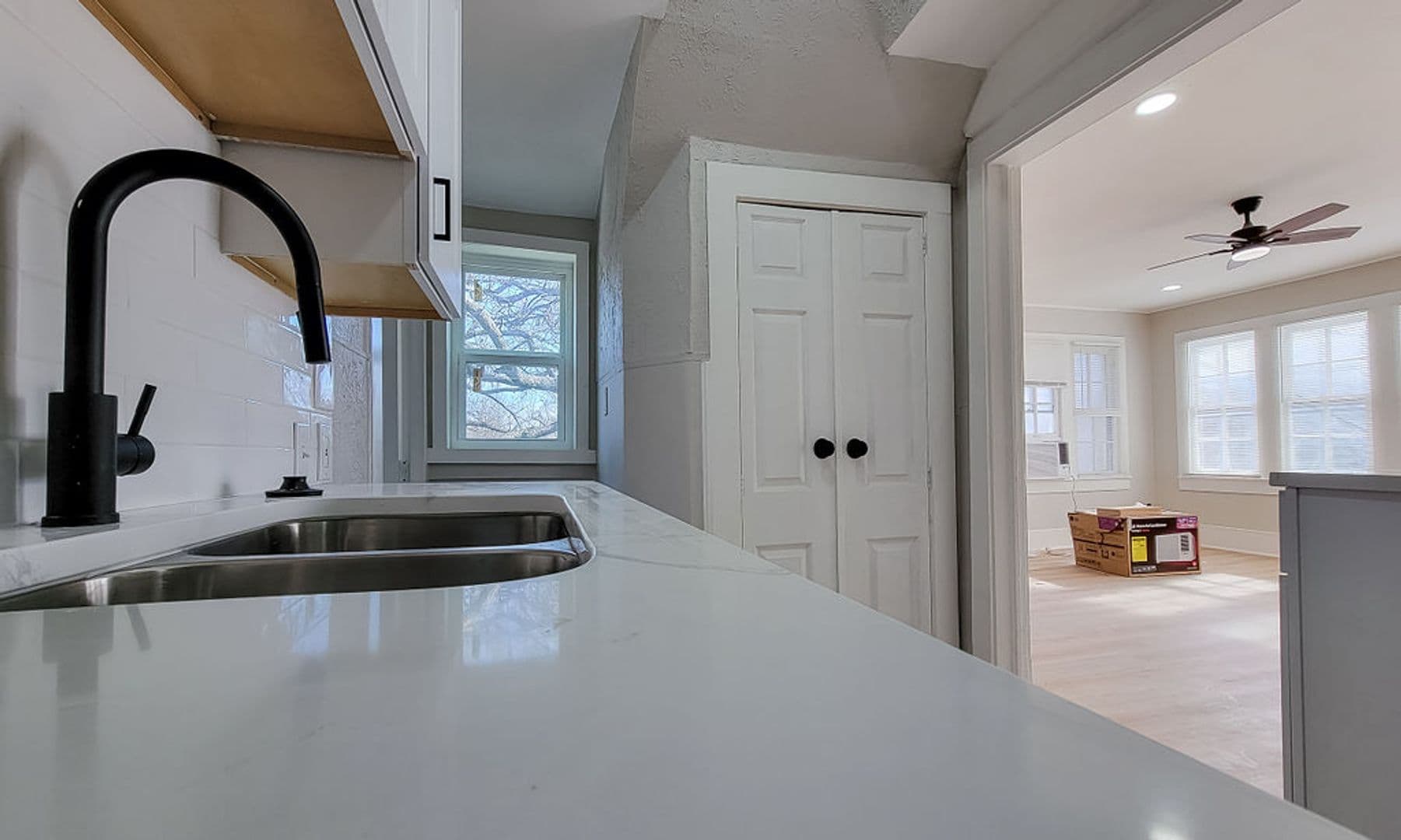 Sherman Apartment: 121 W Moore St