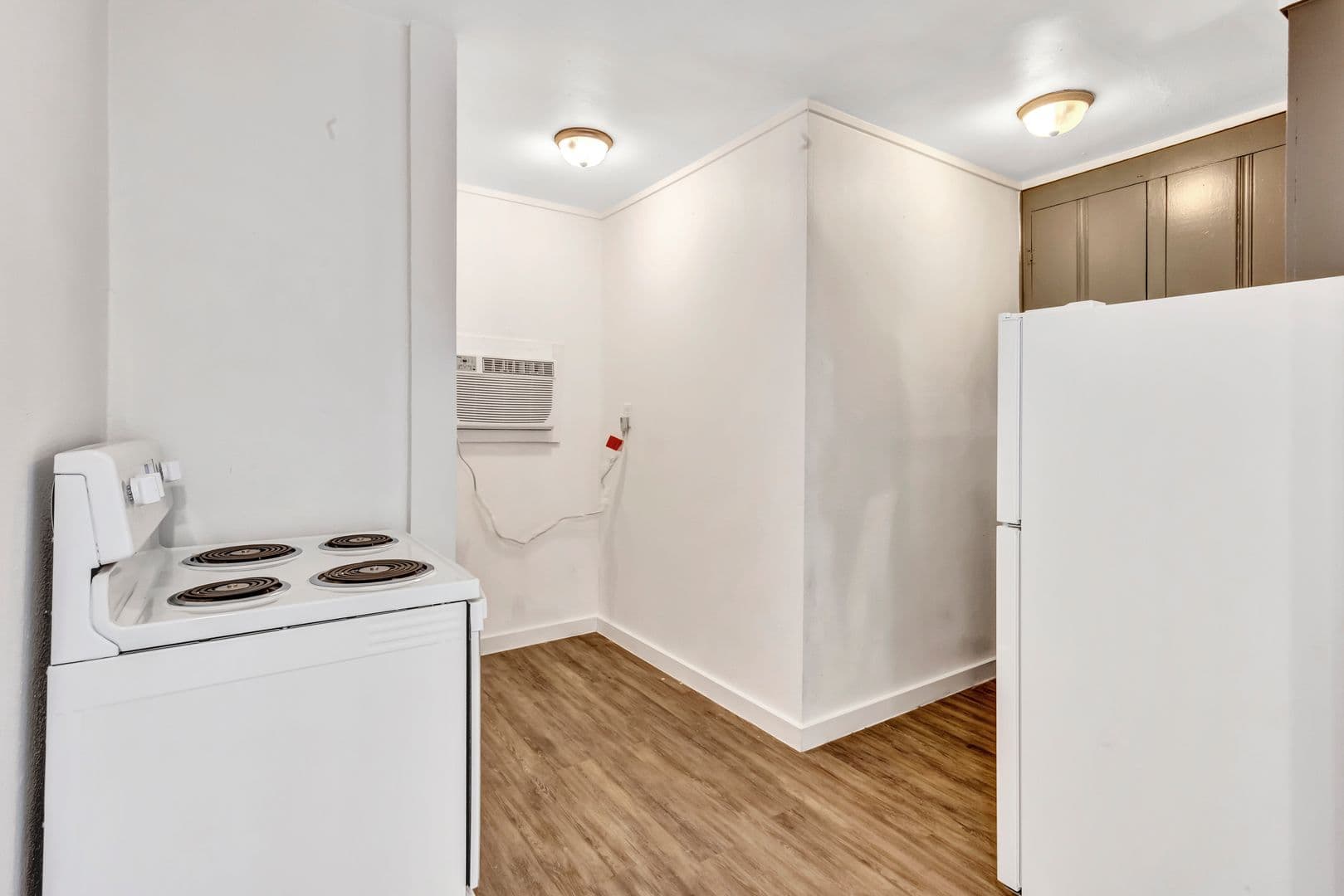 Canton Apartment: 397 Willis Point st