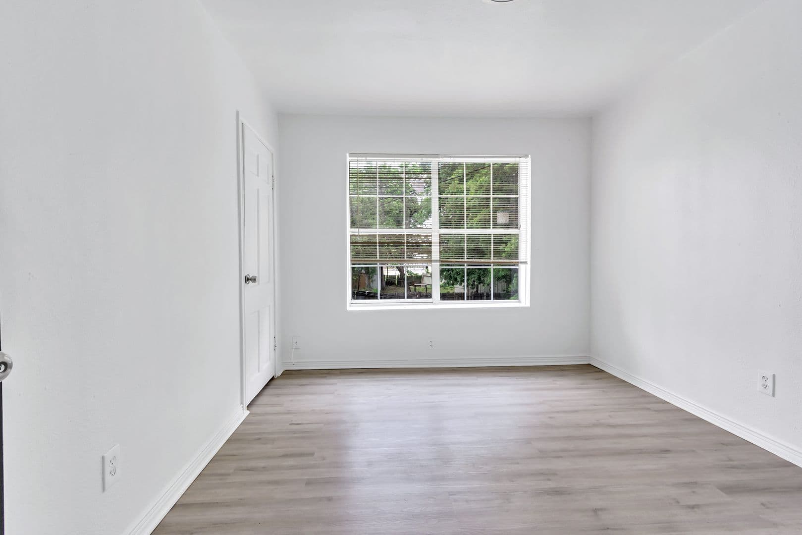 Haltom City Apartment: 1723 Oak Knoll Drive - #2
