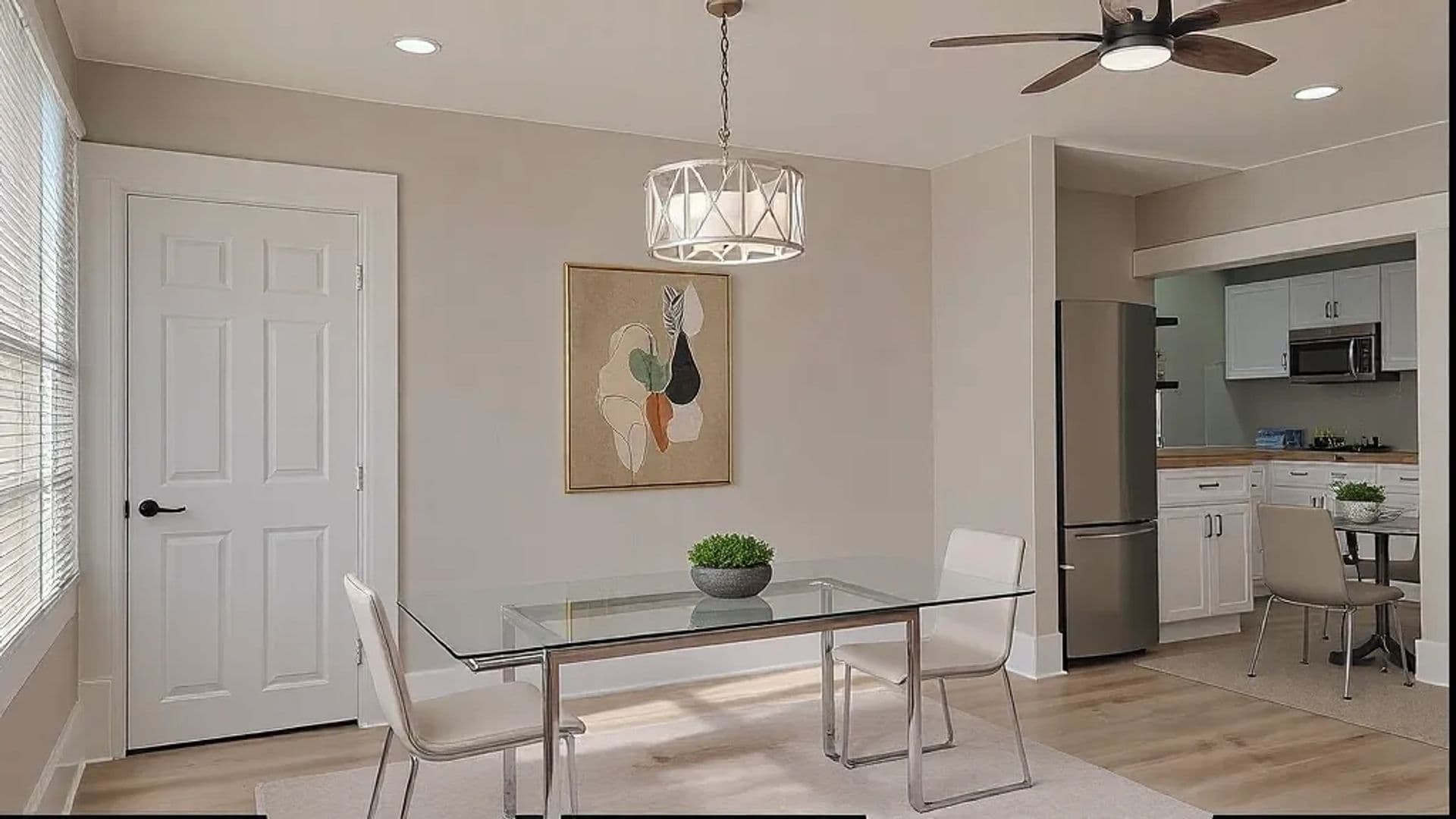 Sherman Apartment: 121 W Moore St
