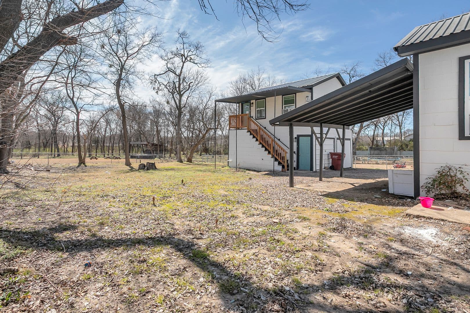 Bonham Apartment: 713 Sam Rayburn