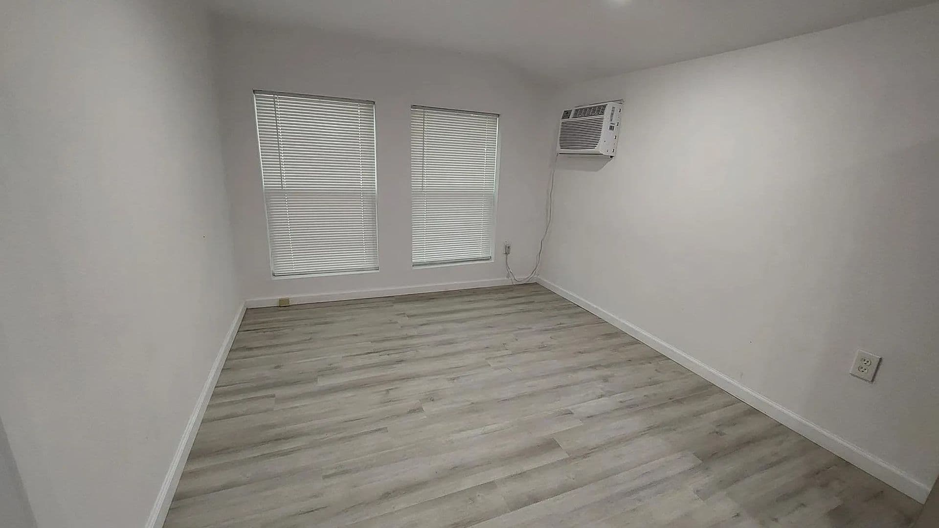 Greenville Apartment: 2105 Walnut st