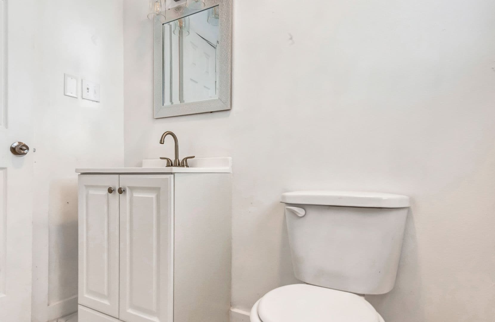Canton Apartment: 397 Willis Point st