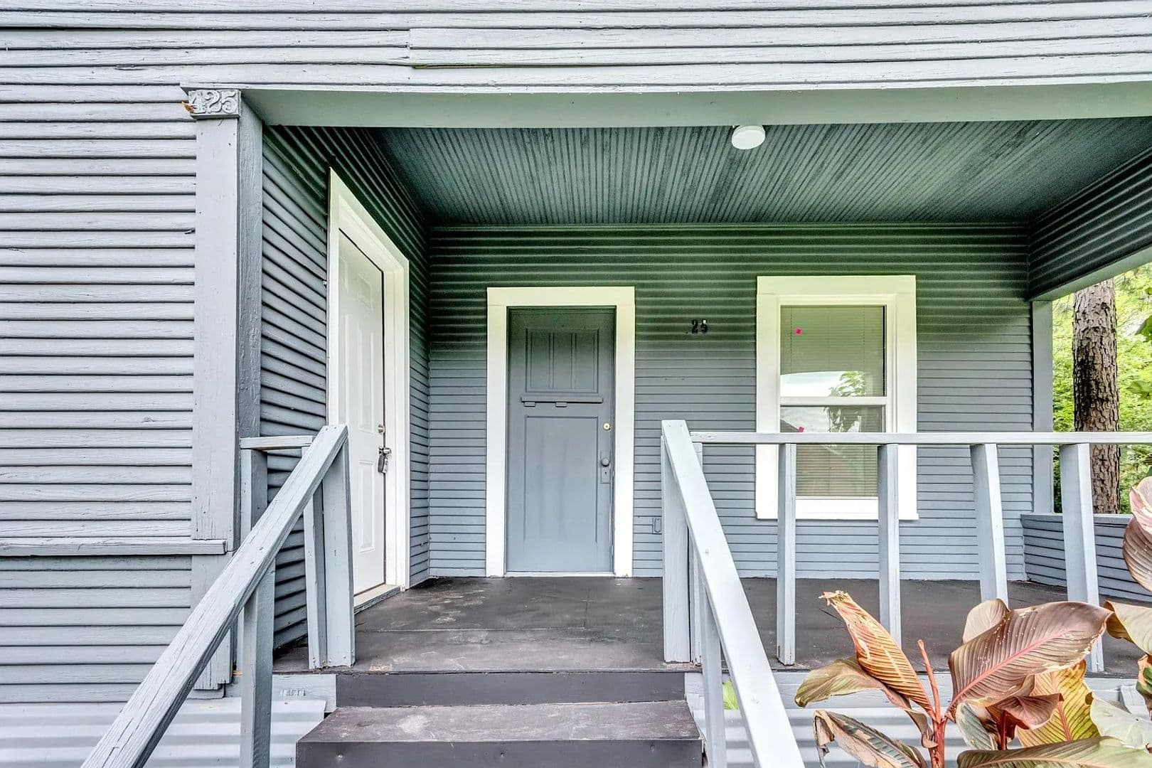 Denison Apartment: 425 East Sears Street, Denison, Texas 75021