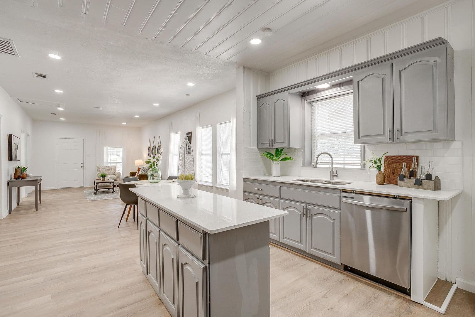 Fort Worth House: 3645 Travis Ave