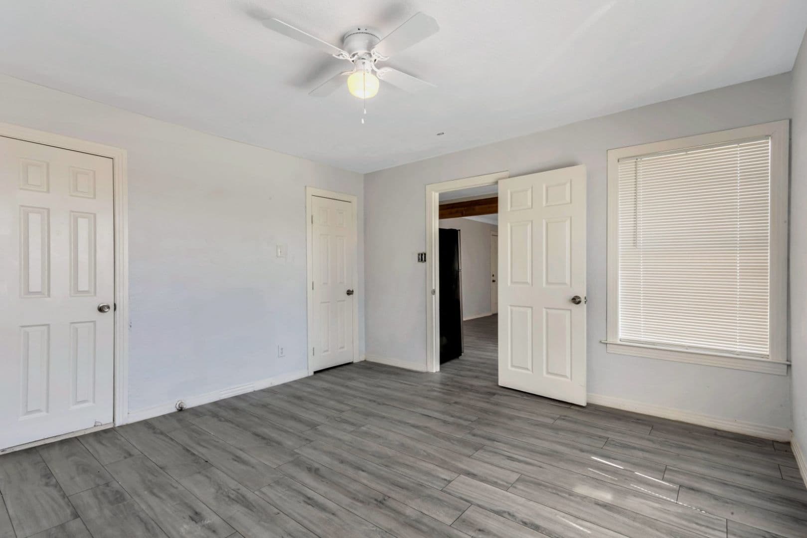 Cleburne Apartment: 305 N Robinson St
