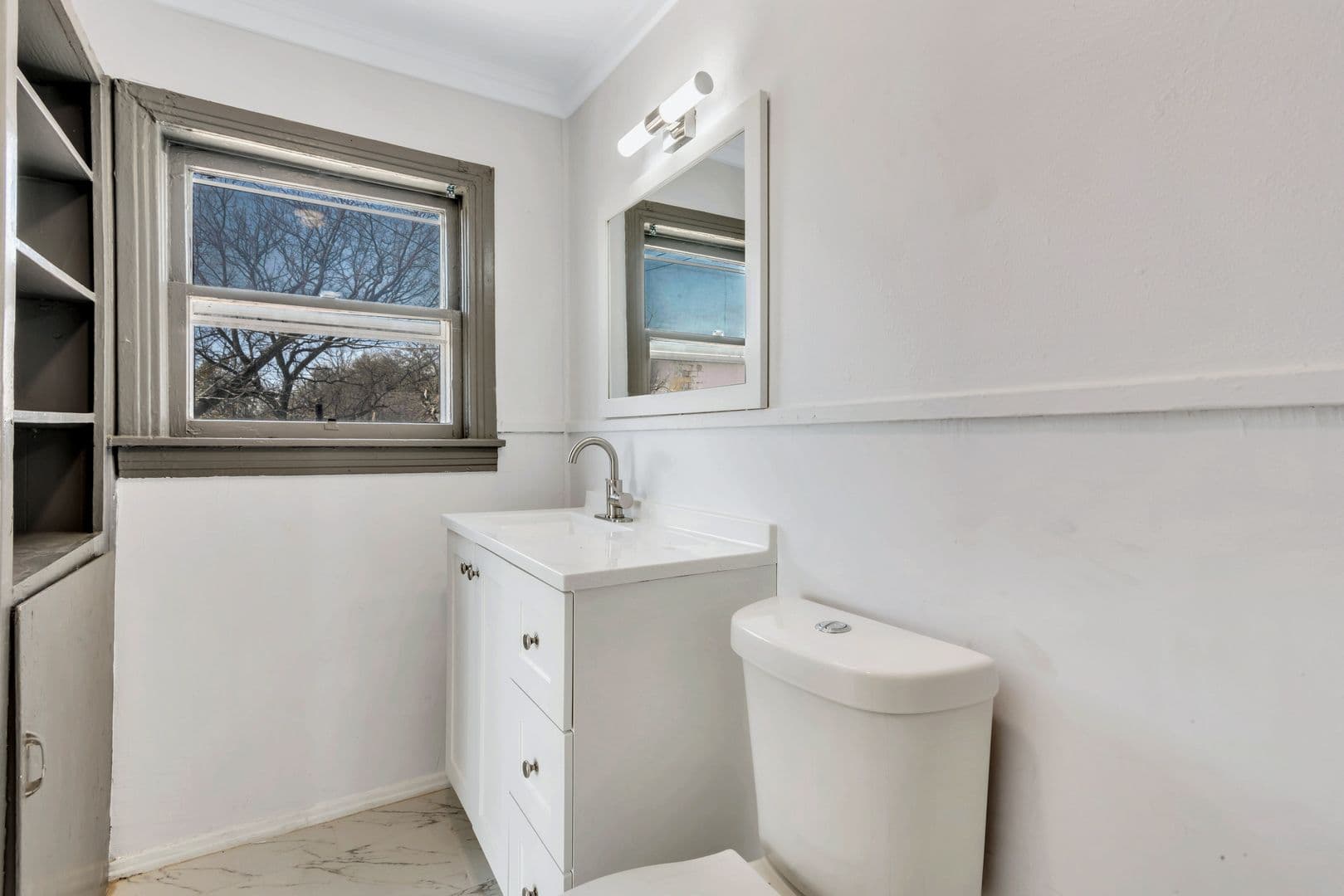 Cleburne Apartment: 305 N Robinson St