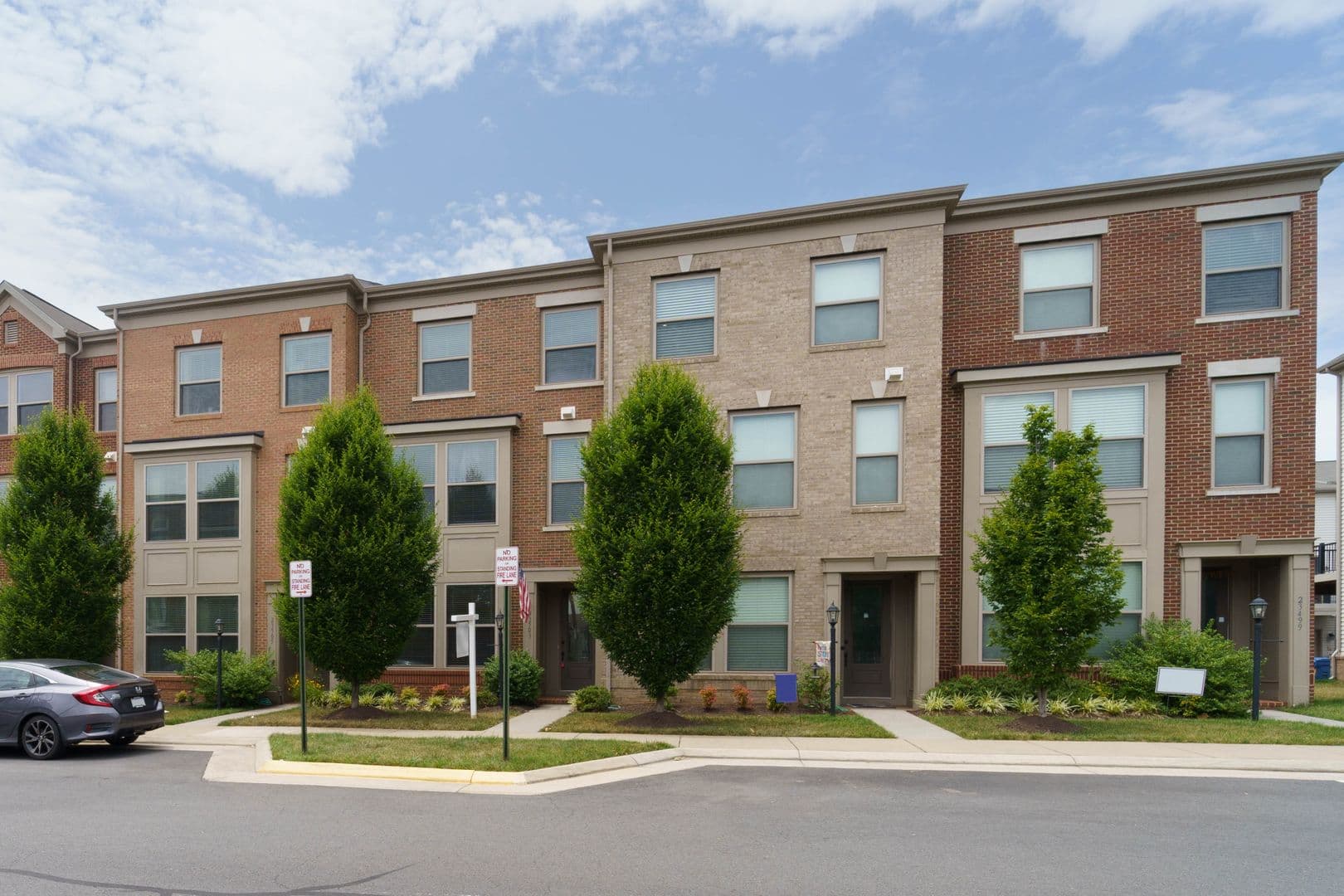 Brambleton Townhome: 23503 Adagio Terrace