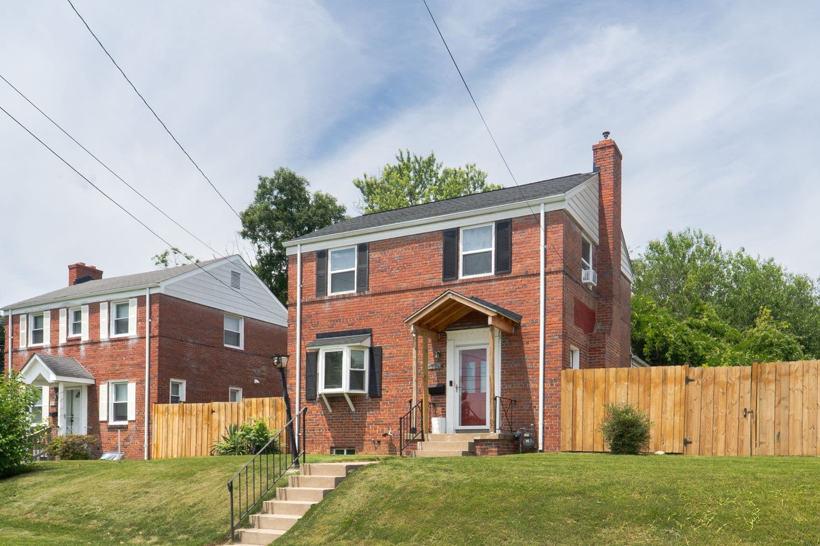 Silver Spring House: 10024 Lorain Ave