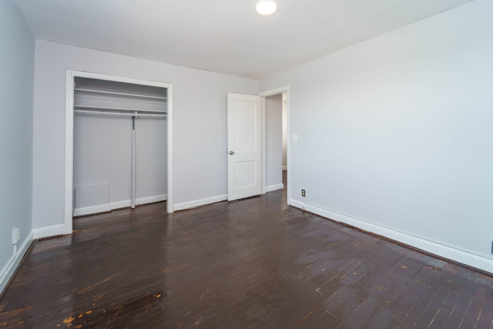 Silver Spring House: 10024 Lorain Ave
