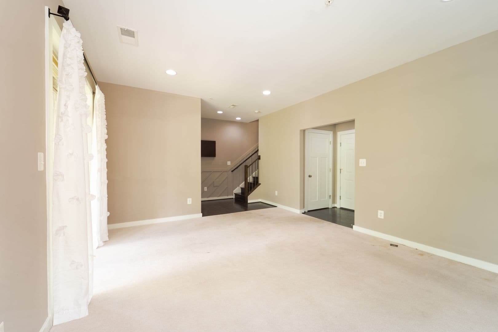 Rockville Townhome: 10225 Hilltop Ascent Dr