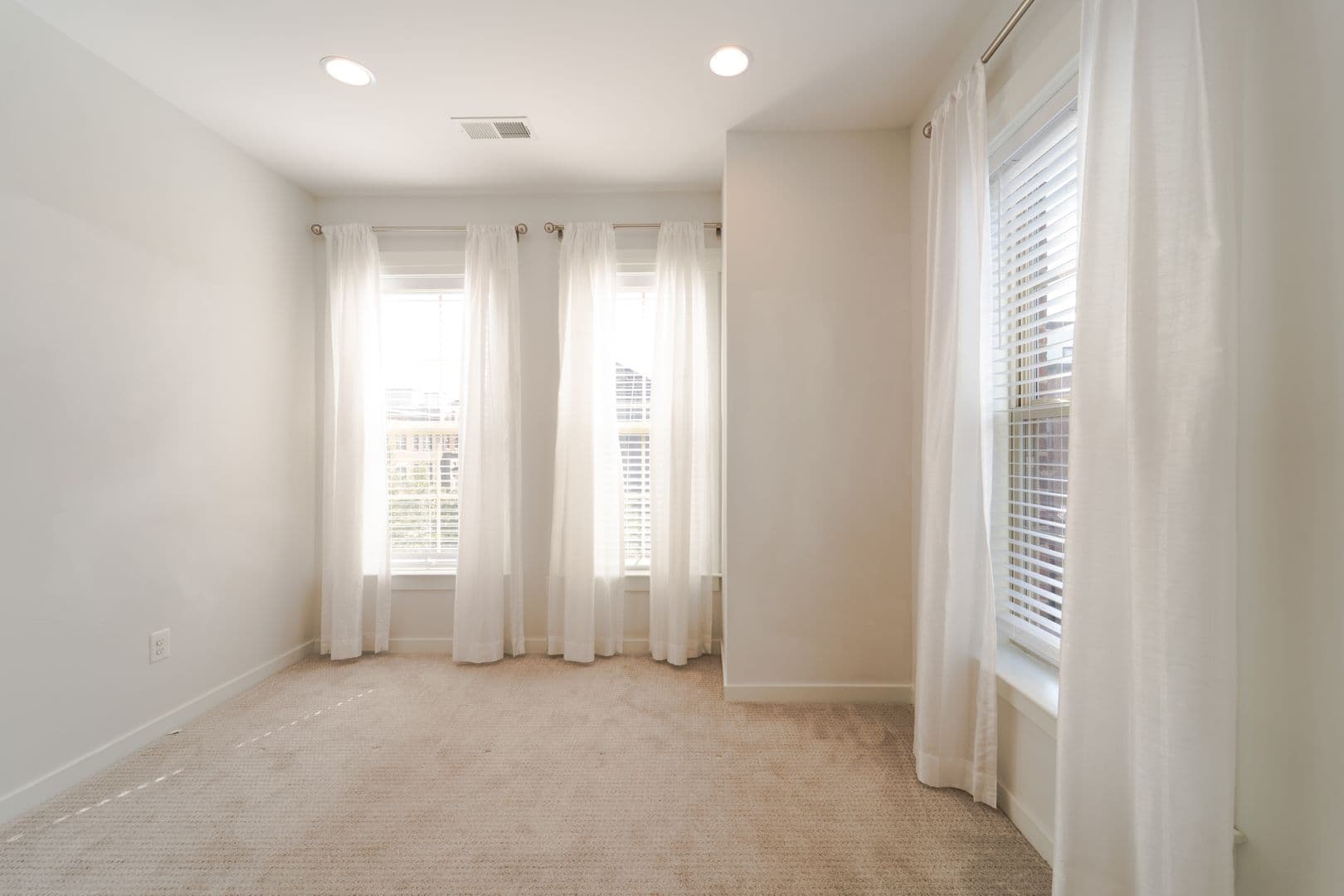 Rockville Townhome: 10225 Hilltop Ascent Dr