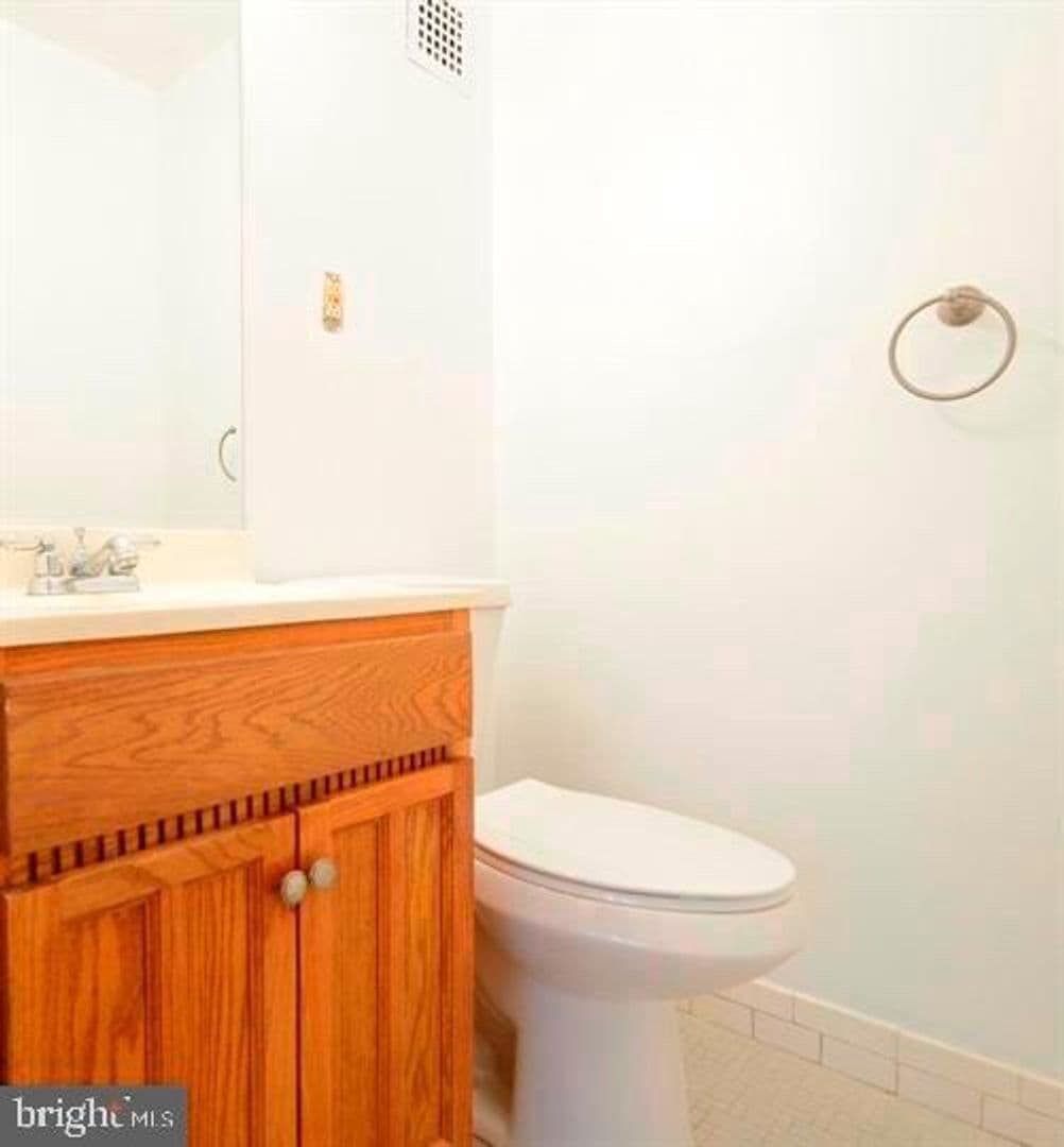 Annandale Condo: 4345 Ivymount Ct